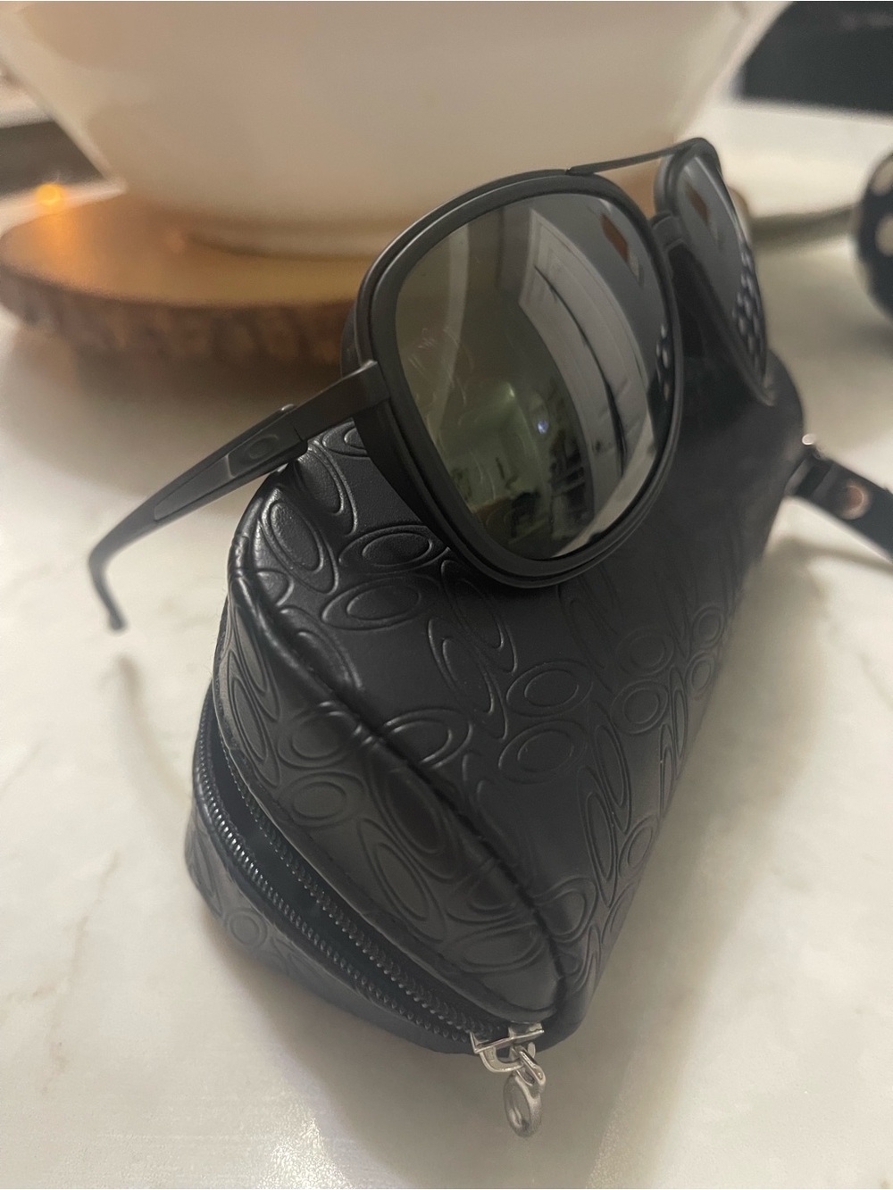 Oakley Men’s Black Toiletry Bag with Textured Finish